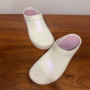 Dansko - Kane Pearl Iridescent EVA Clog - Sz 41 EU